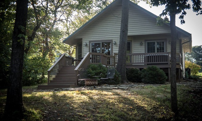 Carbondale Cabina | Hot Tub Cabin- In the Heart of Shawnee Wine Trail