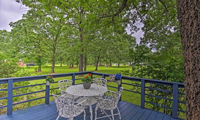 Grove Casa | Privado 1-Acre Grove Home w / Bañera de hidromasaje por Grand Lake!