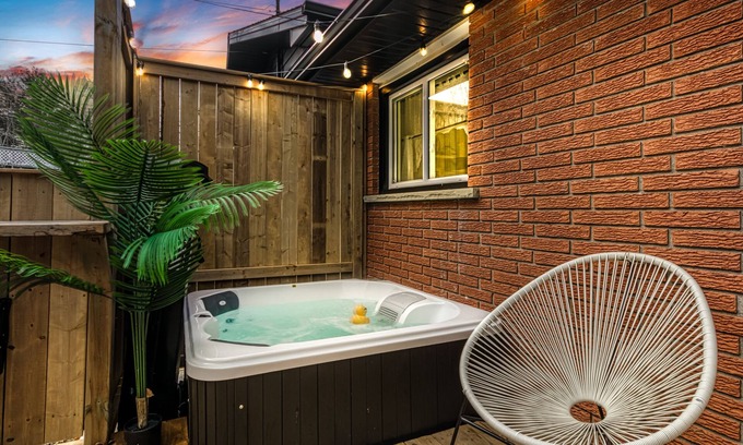 Sudbury Casa | Hot Tub Delight, King Beds & Unforgettable Moments