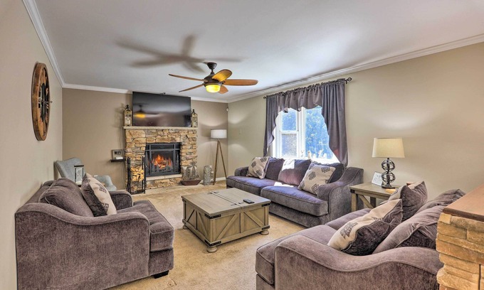 Tunkhannock Township Casa | Hot Tub, Fire Pit & Lake Access: Poconos Escape!