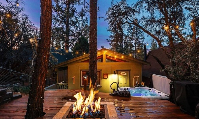 Big Bear City Chalet De Esquí | Hot Tub Fire Pit 3 Decks Amazing Views Underneath The Stars Big Bear