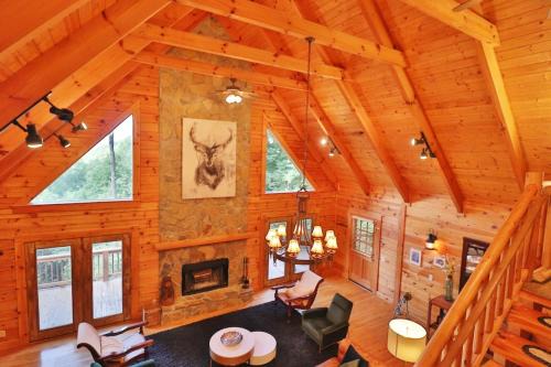 Waynesville Casa | Hot Tub, Fire Pit, Views, Starlink Wi-fi