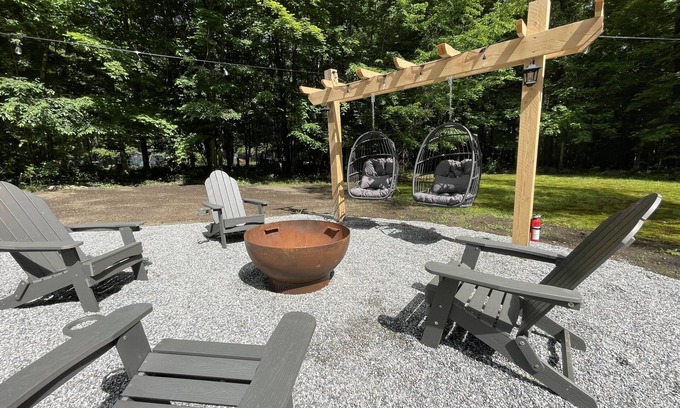 Chocorua Casa | HOT TUB & FIRE PIT White Mountains near North Conway