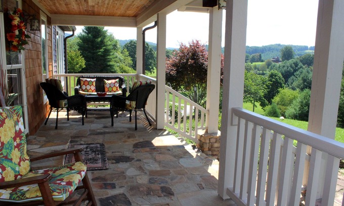 Jefferson Cabina | Plan a Late-Summer Cabin Escape at The Ponderosa