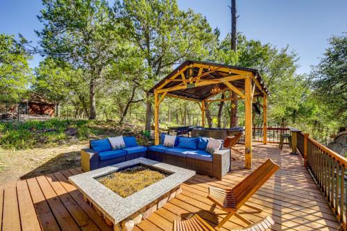 Pine Casa | Hot Tub, Game Room Dog-Friendly Pine Cabin!
