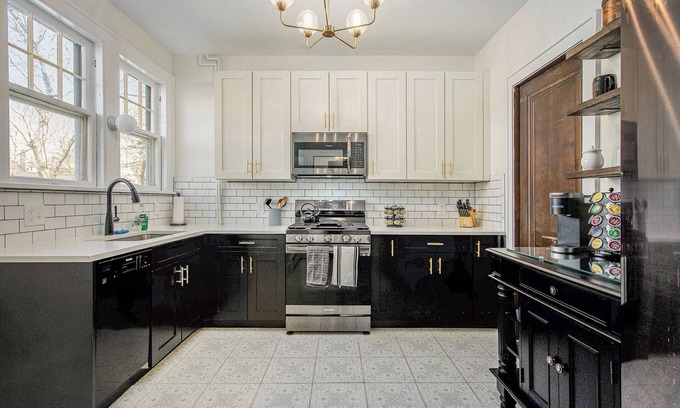 Burns Park Casa | Hot Tub | Game Room | Sauna | Deck | Fire Pit | Walk to Stadium/Downtown/Park