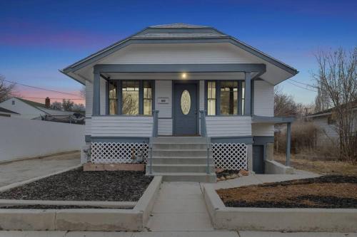 Price Apartamento | Hot Tub Haven+.4 mi. USU East+1G