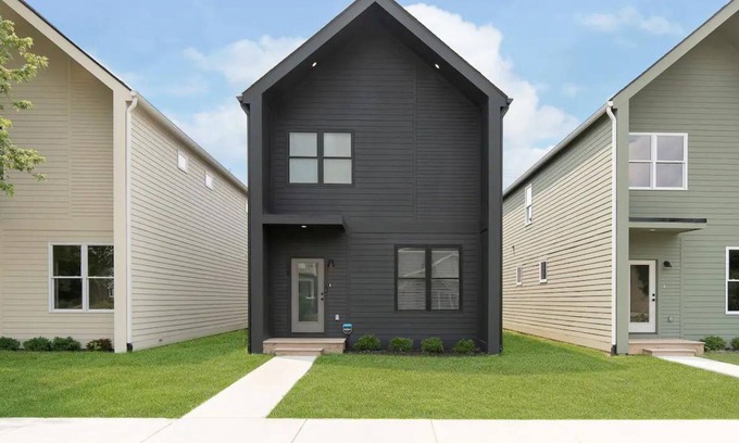 Fall Creek Place Casa | Hot Tub! Near Downtown!