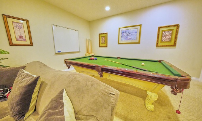 Arbour Lake Condominio | Hot Tub, Pool & Ping Pong Tables w/ Backyard & BBQ