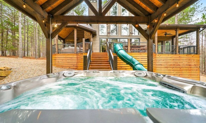Broken Bow Cabina | Hot tub | Sauna | Fire pit | Pets | Sleeps 16 | Huge Deck
