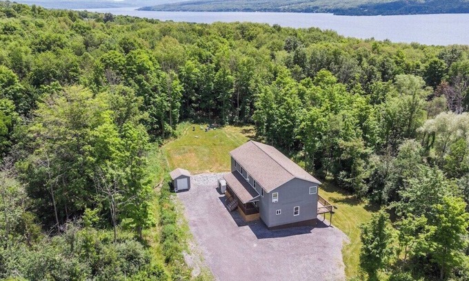 Lansing Casa | Hot Tub! Sleeps 24! Near Ithaca & Wineries!Dogs Ok!
