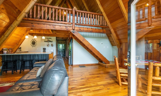 Slade Cabina | Hot Tub - Tiny A-Frame Cabin - Haven at the Red - Red River Gorge, Kentucky!
