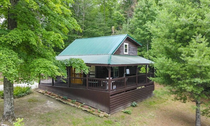 Stanton Apartamento | Hot Tub, WiFi & Pet-Friendly - Secluded Family Getaway - Pilot Point - Red River Gorge, Kentucky!