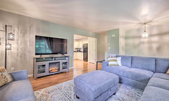 Stroudsburg Casa | Hot Tub & Yard: Stroudsburg Home in Poconos