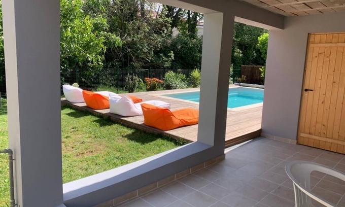 Eyguieres Casa | Hote Provence
