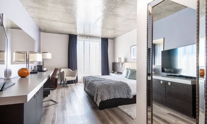 Quartier des Spectacles Hotel | HOTEL 10