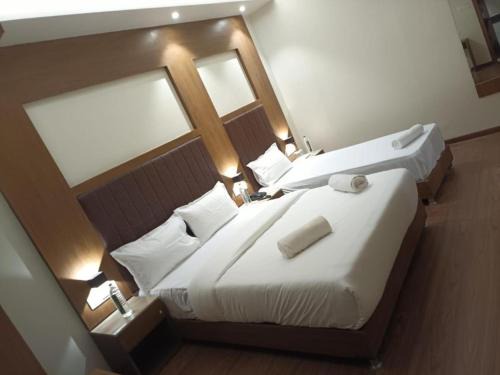 Marol Casa | Hotel A-One Stayz