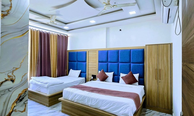 Mathura Hotel | Hotel Aaarav Grand - Mathura Vrindavan