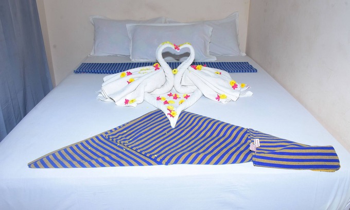 Thirukadaiyur Cabina | Hotel Aishwariyam Thirukadaiyur