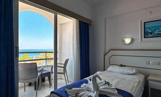 Kadnlar Denizi Mahallesi Apartamento | Hotel Albora