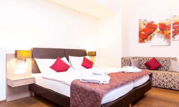 Clara Hotel | Hotel Alexander