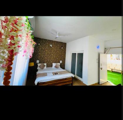Robertsganj Hotel | Hotel Amit