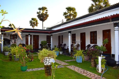 Trincomalee Hotel | Hotel Angel Inn Beach
