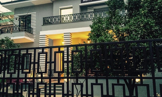 Tirana Hotel | Hotel Antigone