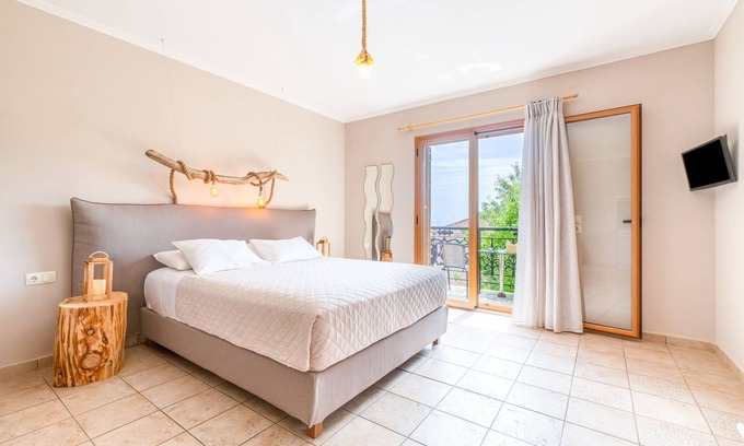 Gaios Apartamento | Apartahotel "Ithaki" con vistas al mar, jardín y Wi-Fi