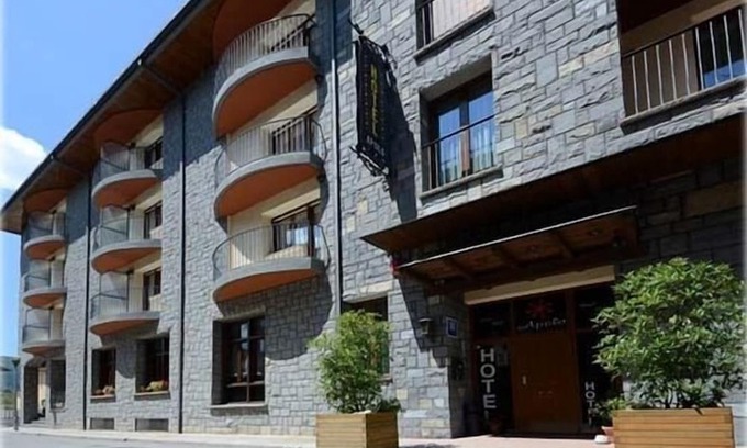 Ainsa Hotel | Hotel Apolo