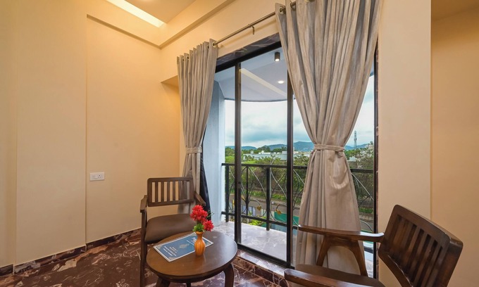 Lonavala Hotel | Hotel Aristro