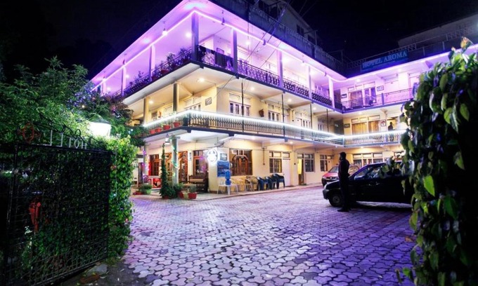 Nainital Hotel | Hotel Aroma Nainital In house parking