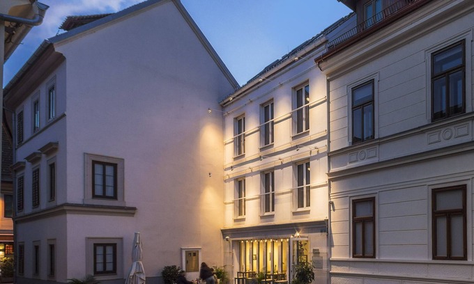 Ljubljana City Centre Hotel | Hotel Art