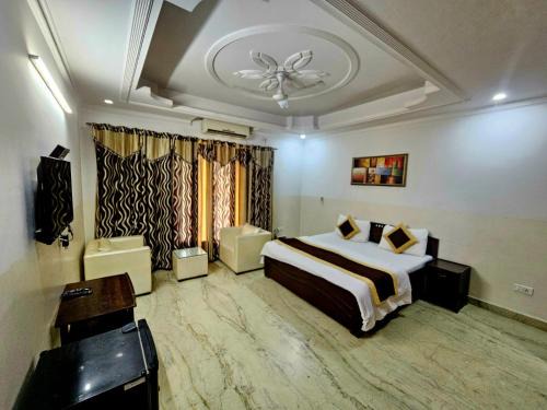 Gurugram Cama Y Desayuno | Hotel Ashiyana Elite I Near Dlf Golf Course Road I Gurgaon