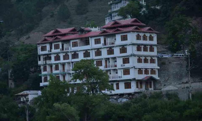 Kumharsain Cama Y Desayuno | Hotel Atul Regency