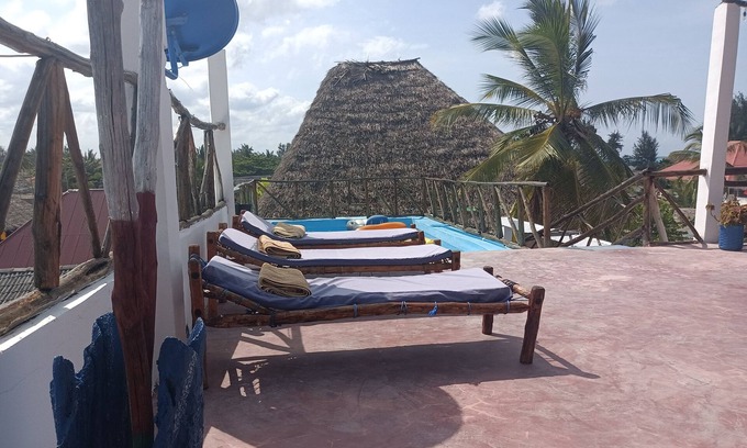 Paje Hotel | Hotel Babalao - Best WIFI in Paje