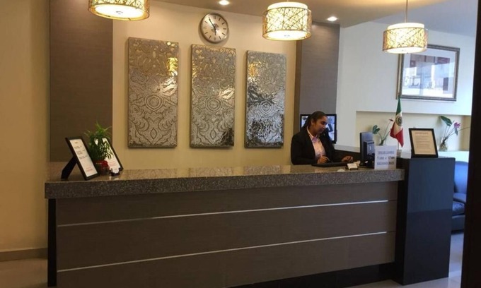 Avenida Revolución Hotel | HOTEL BAJA