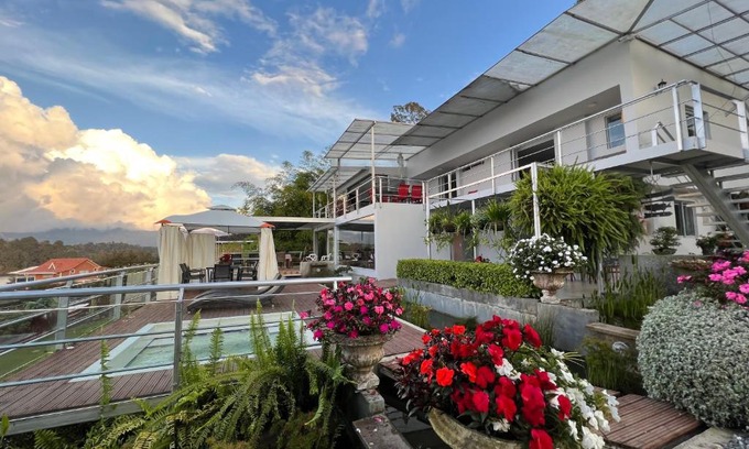 Guatape Hotel | Hotel Bania travels