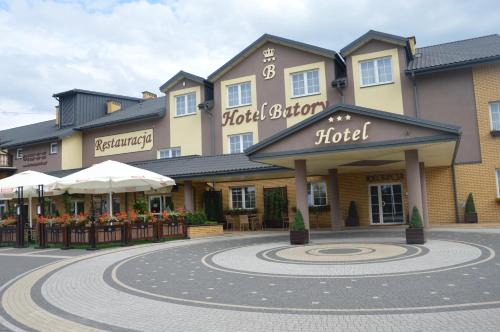 Tluszcz Hotel | Hotel Batory