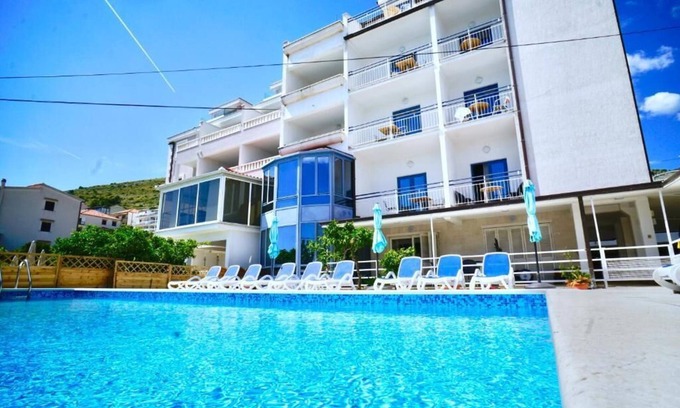 Seget Donji Apartamento | Hotel Bavaria