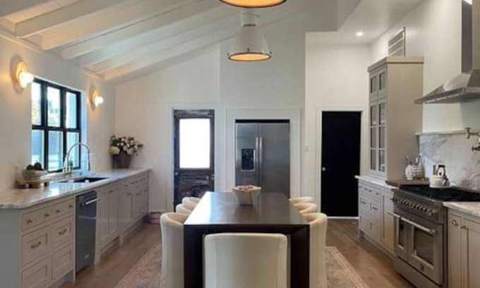 Round Top Casa | Hotel Bebe Main House - Sleeps 6