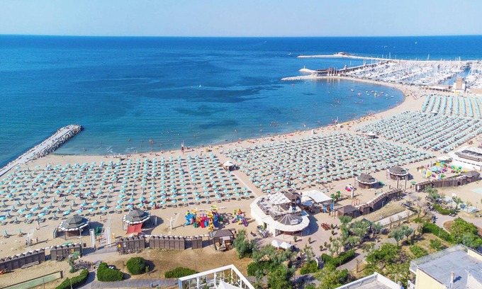 San Giuliano a Mare Hotel | Hotel Betty