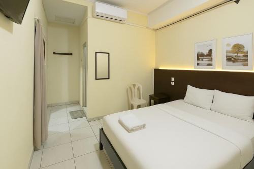 Malang Hotel | Hotel Bintang Mitra RedDoorz