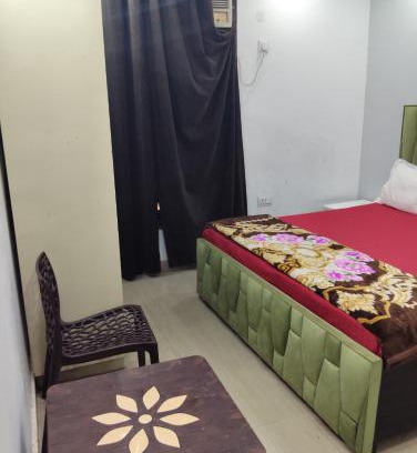 Sainik Farm Casa | Hotel Blue moon