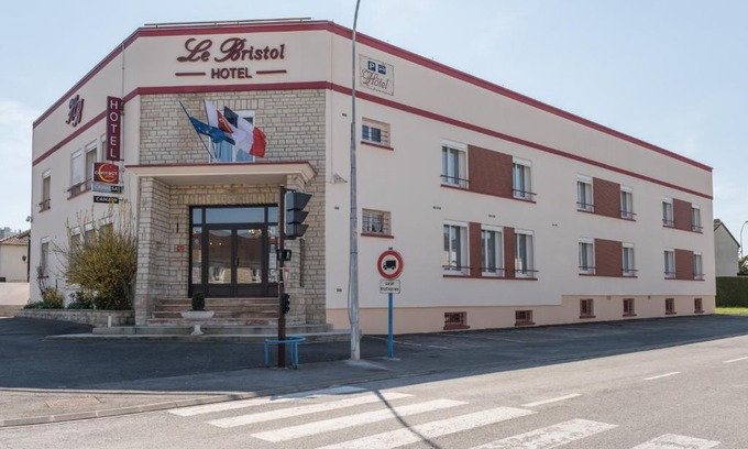 Fagnieres Hotel | Hotel Bristol