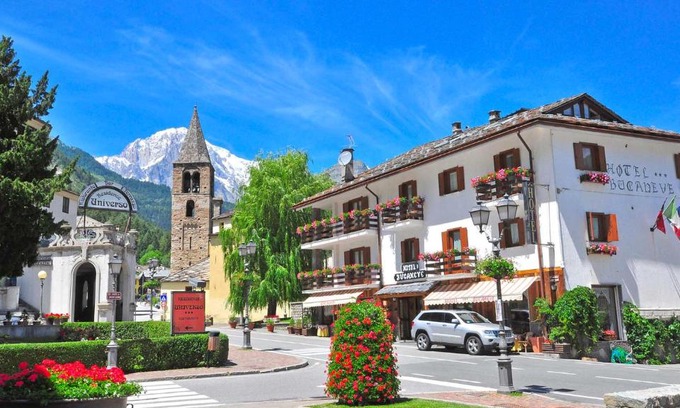 Pre-Saint-Didier Hotel | Hotel Bucaneve
