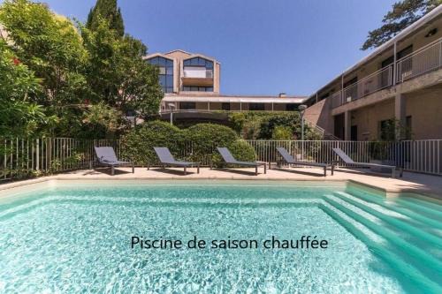 L'Isle-sur-la-Sorgue Hotel | Hotel Cantosorgue