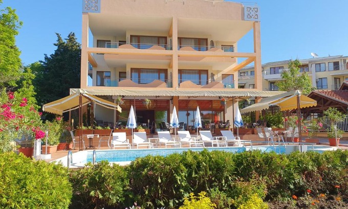 Nessebar Hotel | Hotel Capri