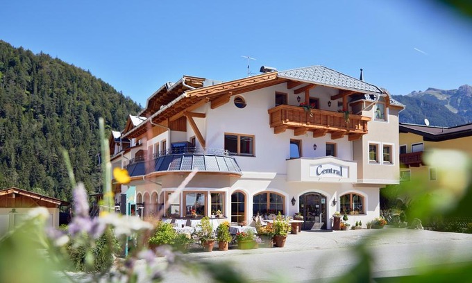 Pertisau Hotel | Hotel Central - das kleine Boutique Hotel am Achensee