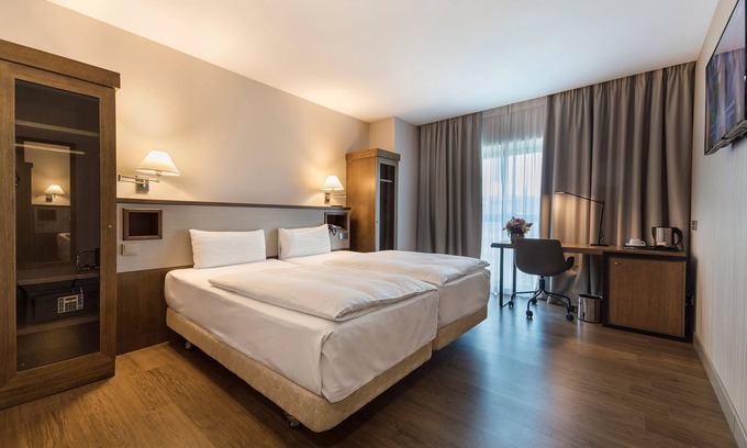 Bucharest City-Centre Hotel | Hotel CH Bucharest